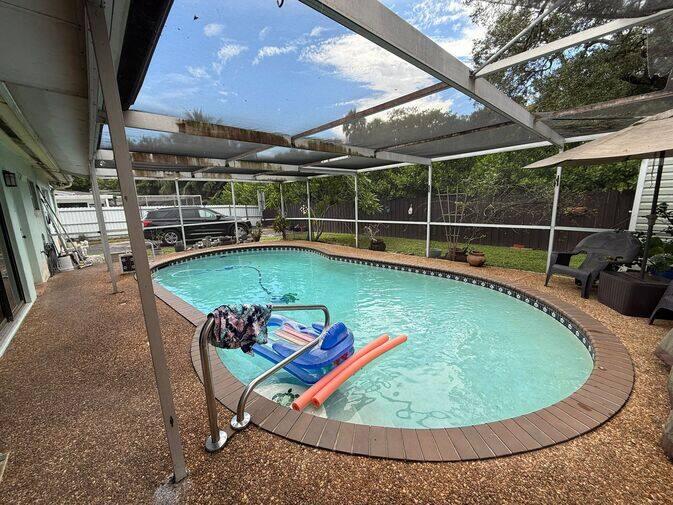 Pool Enclosure Repair in Fort Lauderdale FL