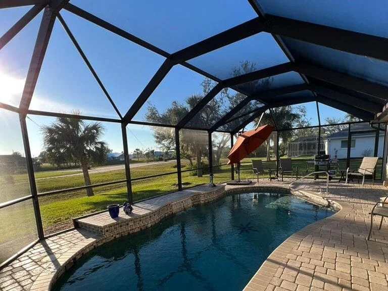 The advantages of a Screened in Pool vs open-air pool 1 screened pool