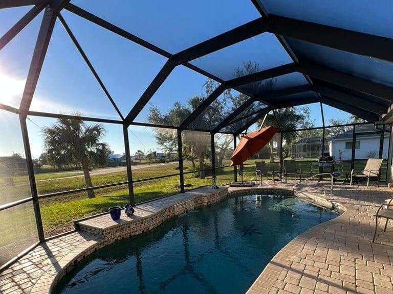 screened pool