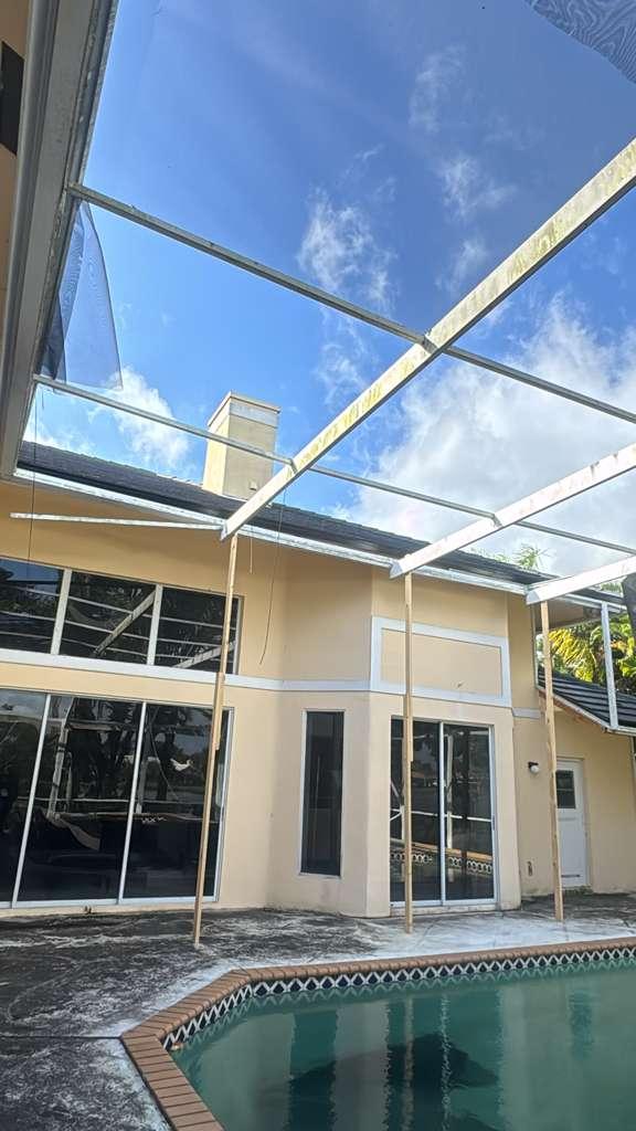 Detaching and Reattaching Pool Screen Enclosures in Palm Beach Gardens