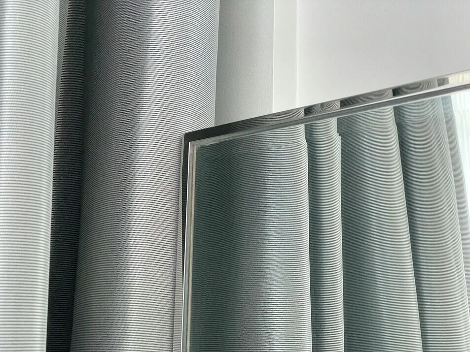 How Much Does It Cost to Rescreen a Lanai in South Florida? 2 Types of Screen Material and Their Impact on Price